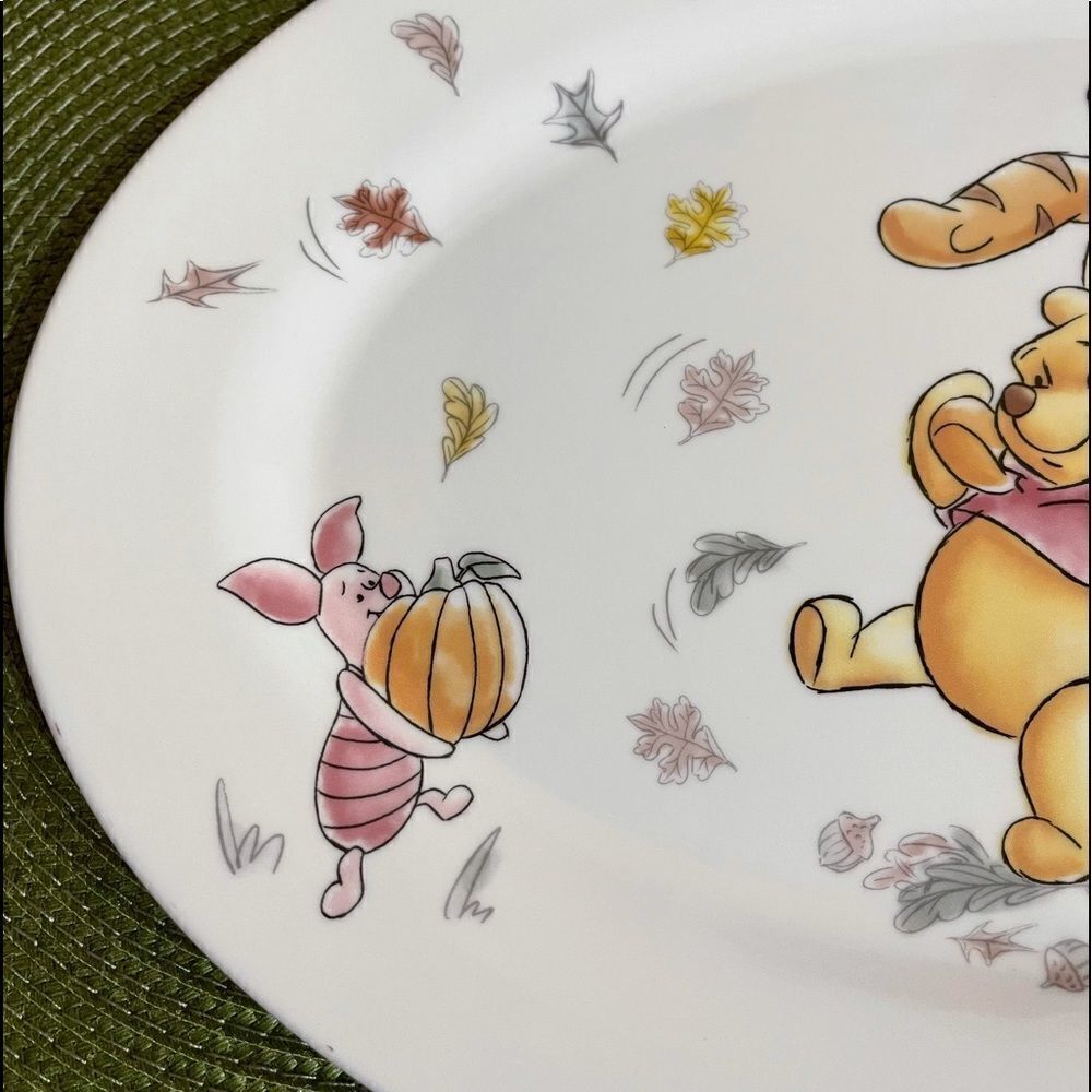 Disney Winnie the Pooh platter with pumpkins NWT - Picture 6 of 10